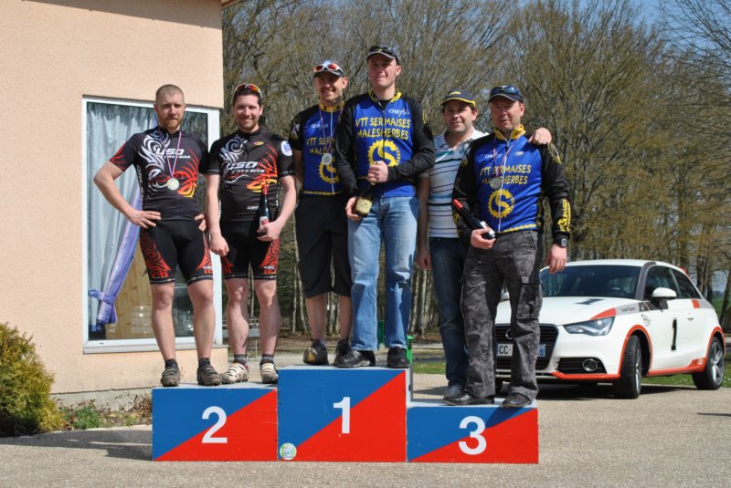 podium15627.jpg